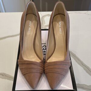 NWT Nine West Holliman Suede Leather Pointed Toe Pumps